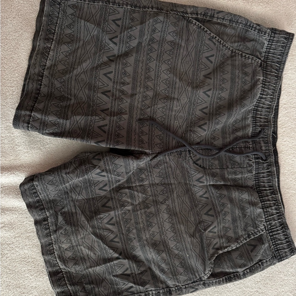 Aeropostale Gray Patterned Cargo Shorts